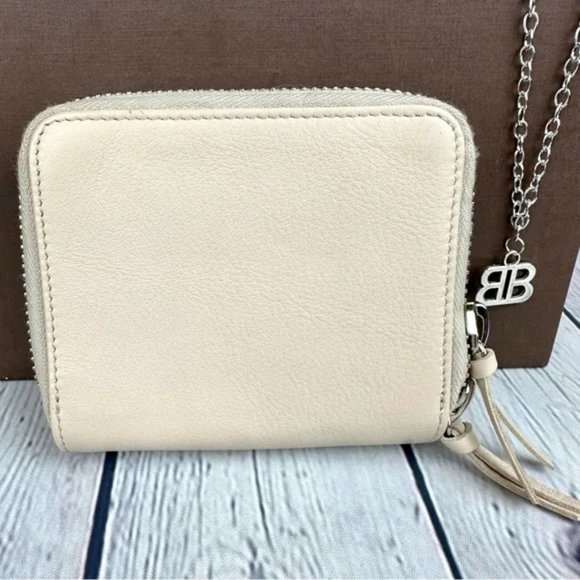 Balenciaga cream leather compact wallet bifold zippy and free charm necklace - Picture 4 of 16